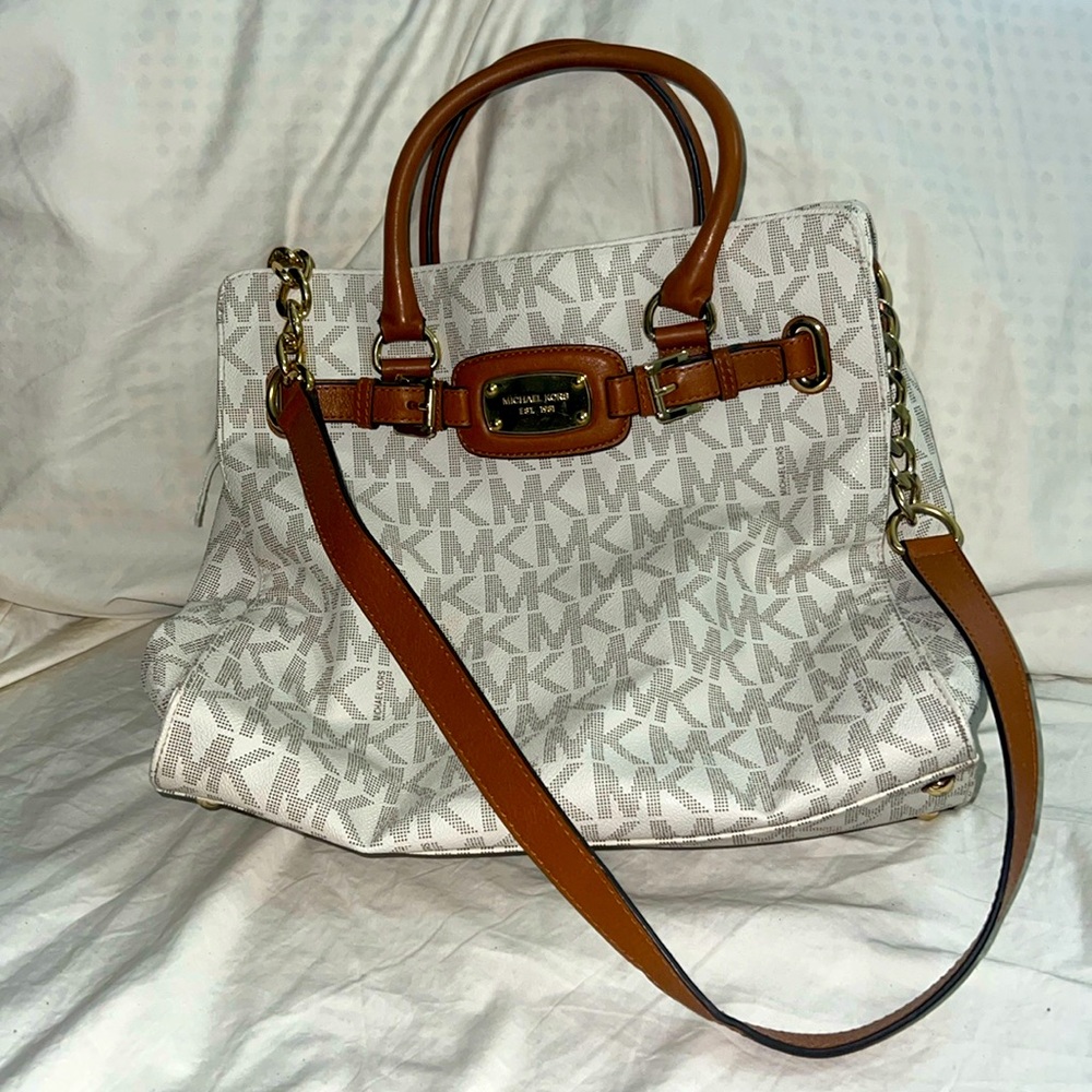 Authentic Michael Kors Vanilla Hamilton
*Large Tote
